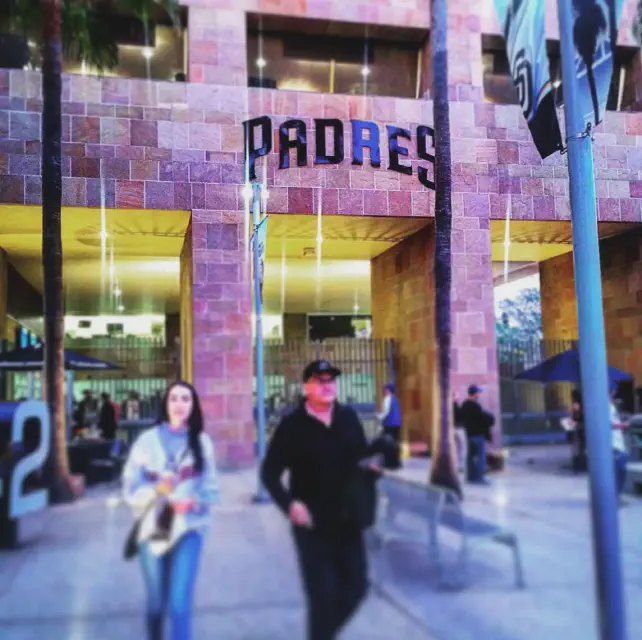 Padres-2.png